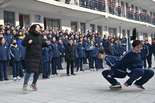 忻州实验中学组织趣味体育比赛,让校园嗨起来